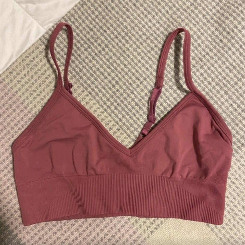 Lululemon ebb to street bra